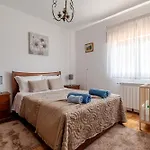 Casa Mourelo Local