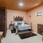 Casa Mourelo Local *